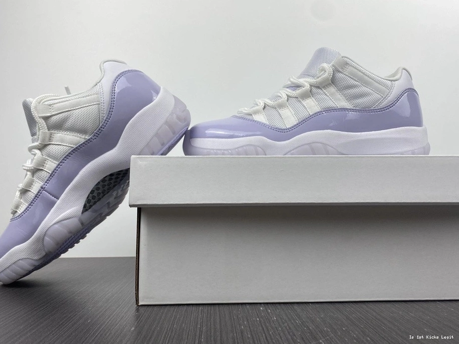 AH7860-101 Air “Pure 11 Violet” Jordan Low 0405